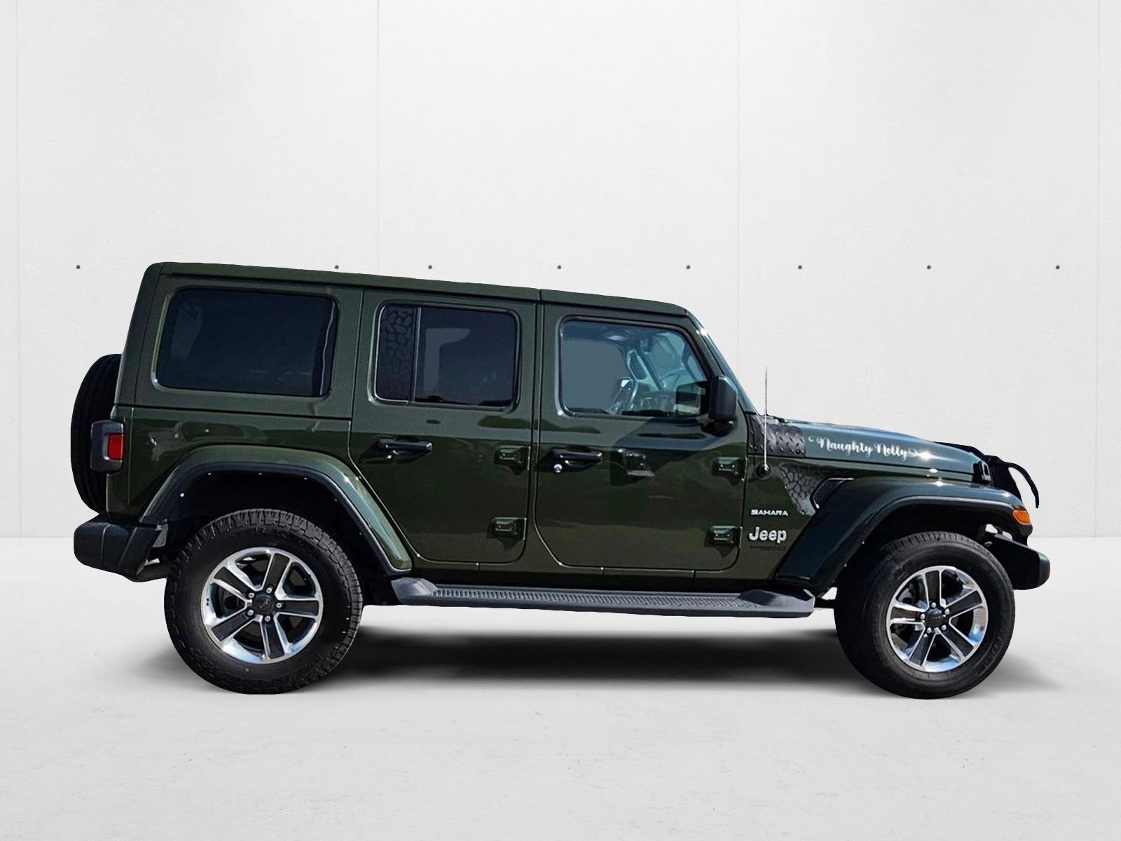 2021 Jeep Wrangler Unlimited Sahara photo 4