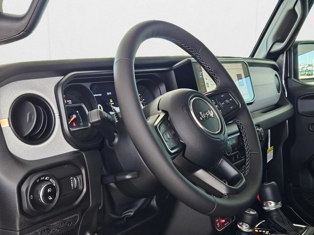 New 2025 Jeep Gladiator Willys Crew Cab Pickup