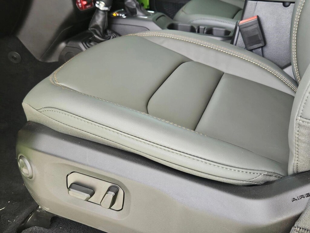 New 2025 Jeep Gladiator Mojave X Crew Cab Pickup