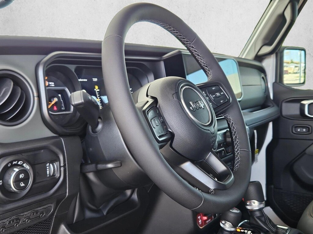 New 2025 Jeep Gladiator Mojave Crew Cab Pickup