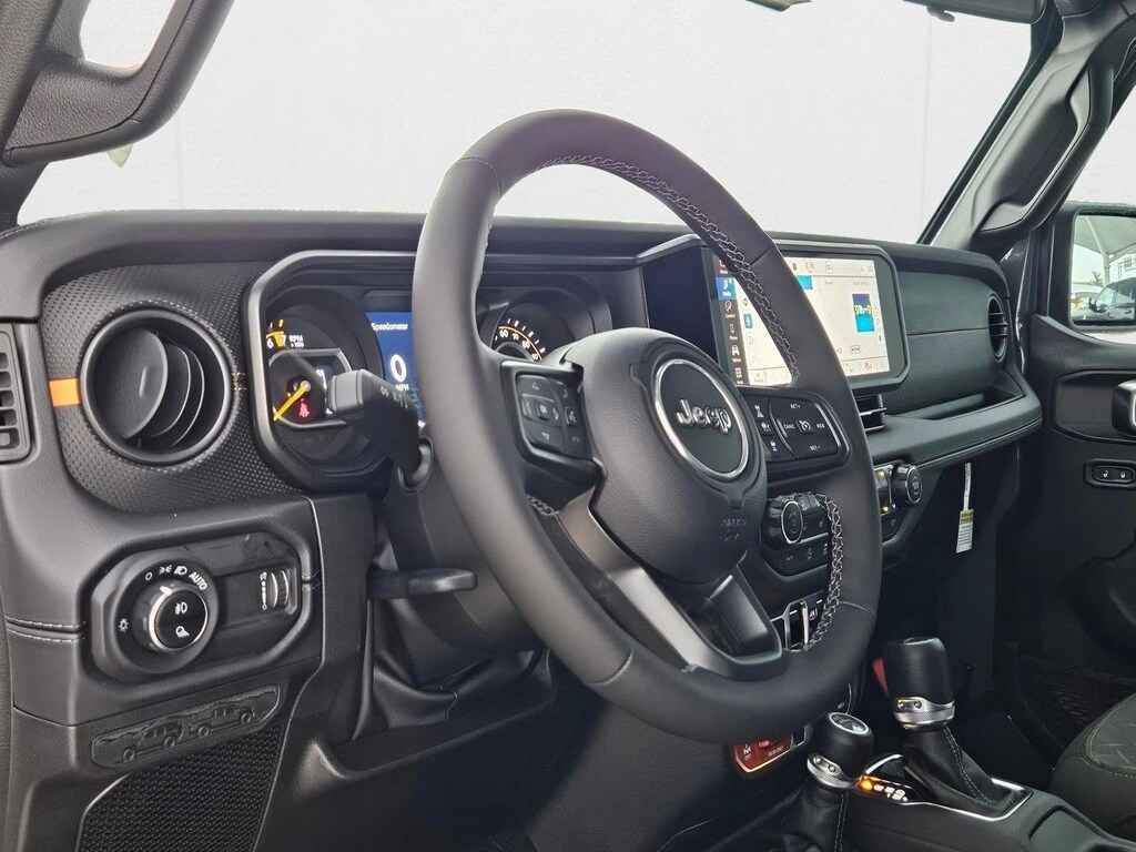 New 2025 Jeep Gladiator Mojave Crew Cab Pickup