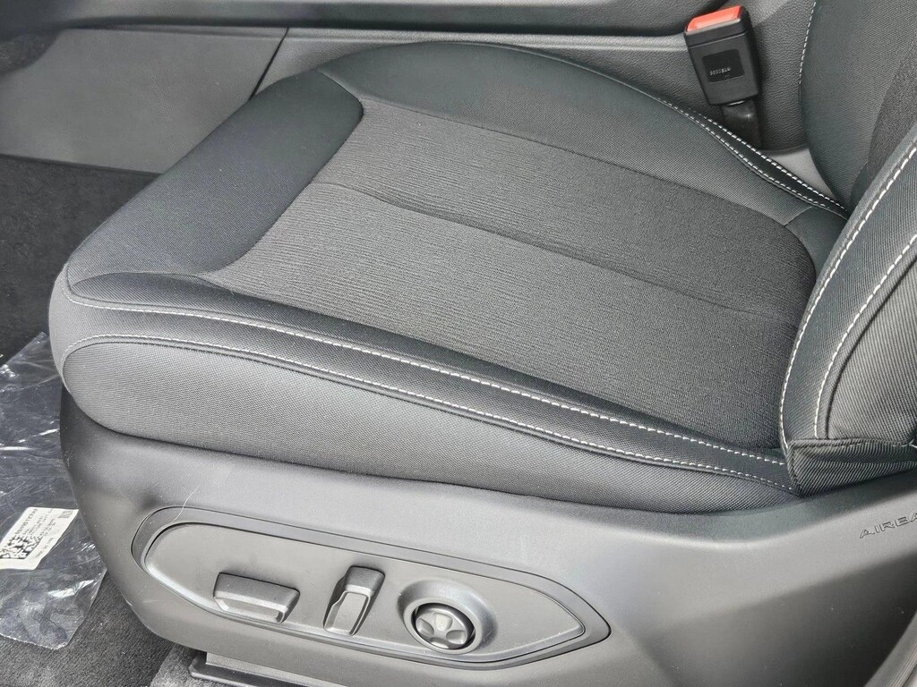 New 2025 Jeep Grand Cherokee Laredo X Sport Utility