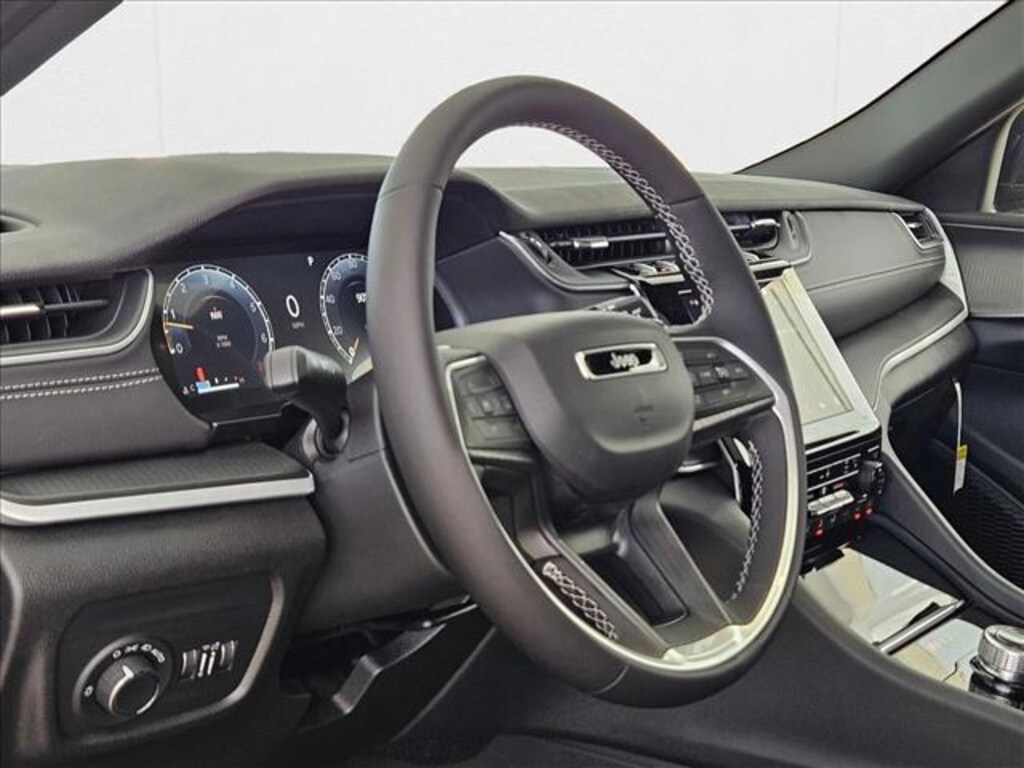 New 2025 Jeep Grand Cherokee L Altitude X Sport Utility