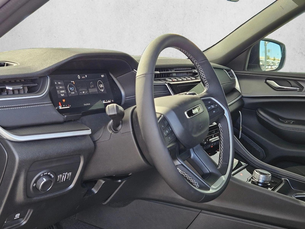 New 2025 Jeep Grand Cherokee Laredo X Sport Utility