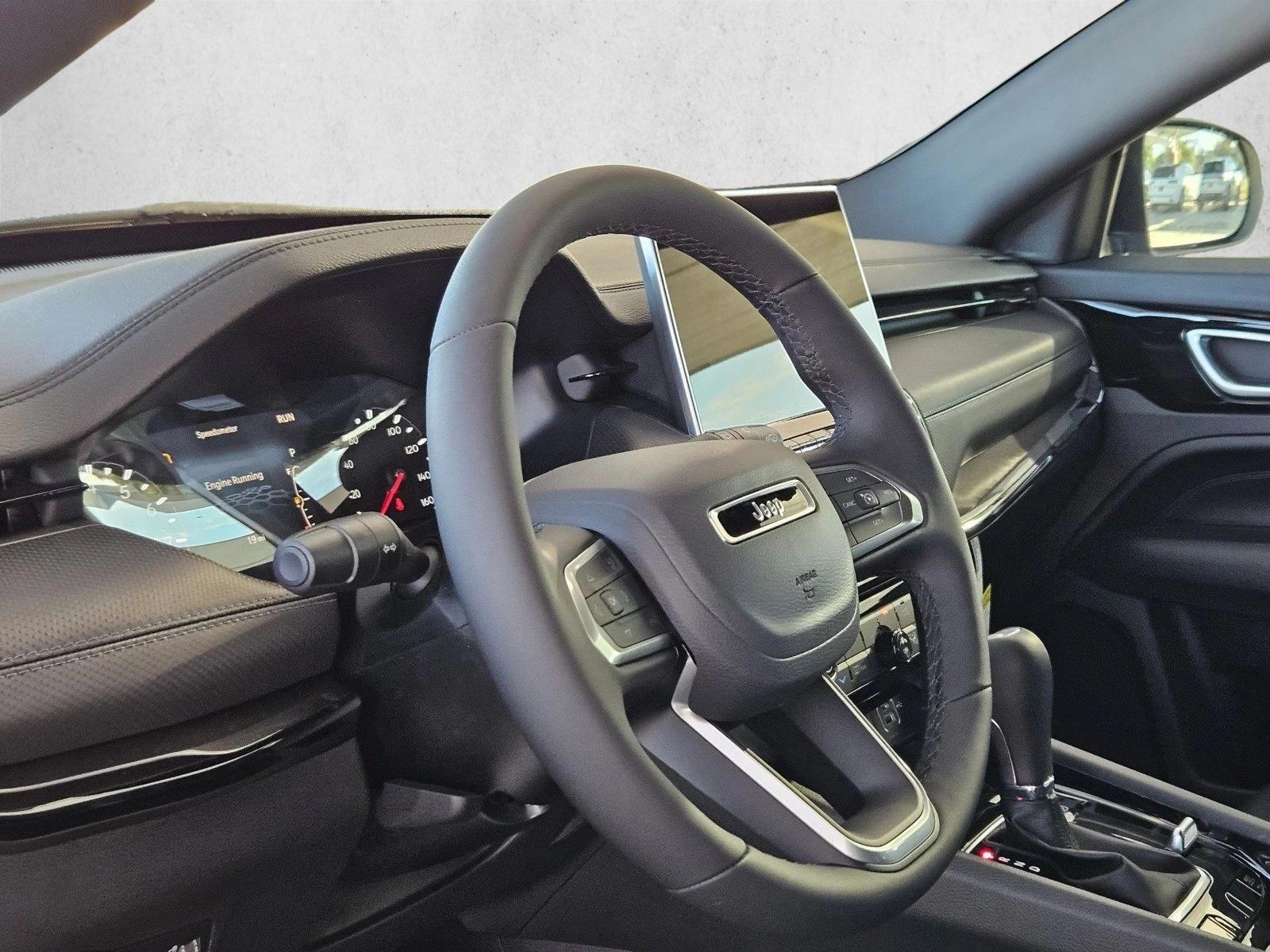 2026 Jeep Compass Latitude Altitude photo 3