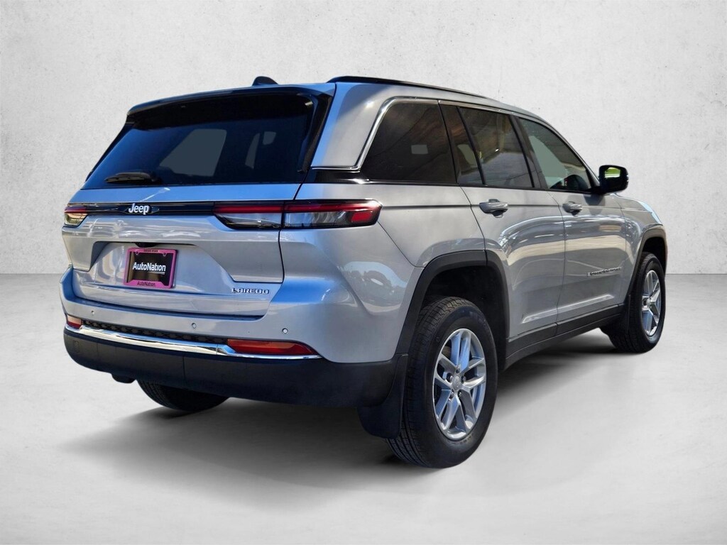 New 2025 Jeep Grand Cherokee Laredo X Sport Utility
