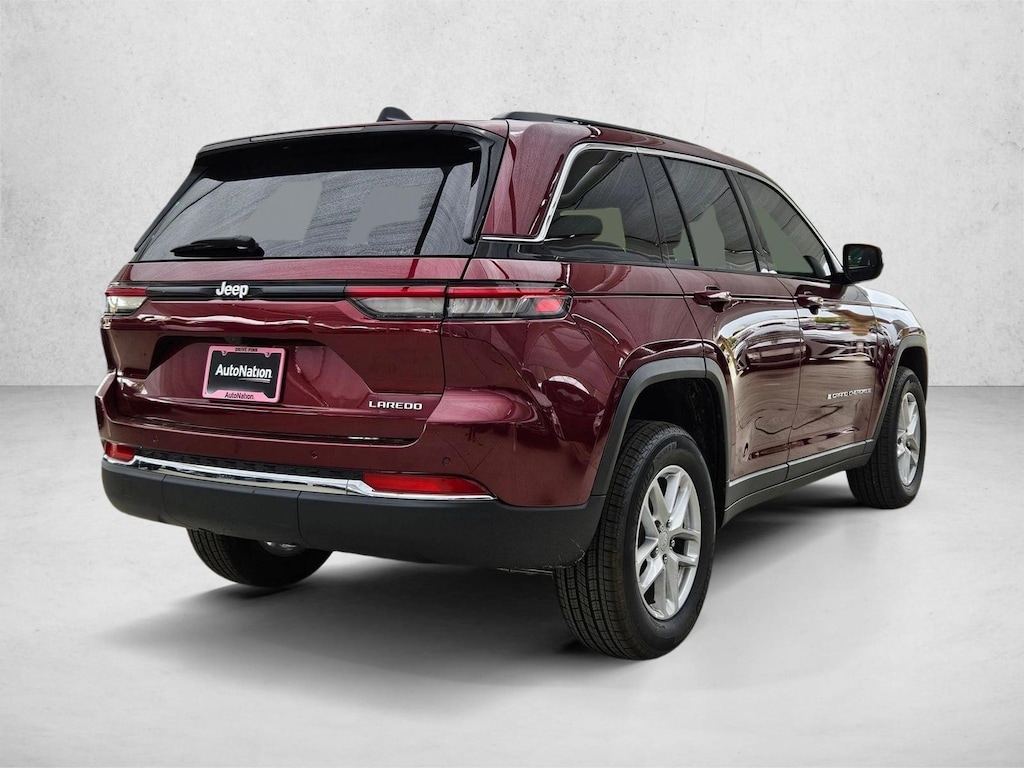 New 2026 Jeep Grand Cherokee Laredo Sport Utility