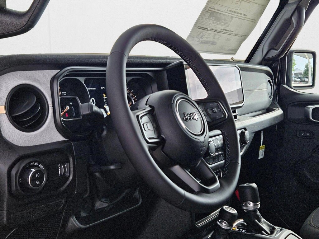 New 2025 Jeep Gladiator Sport S Crew Cab Pickup