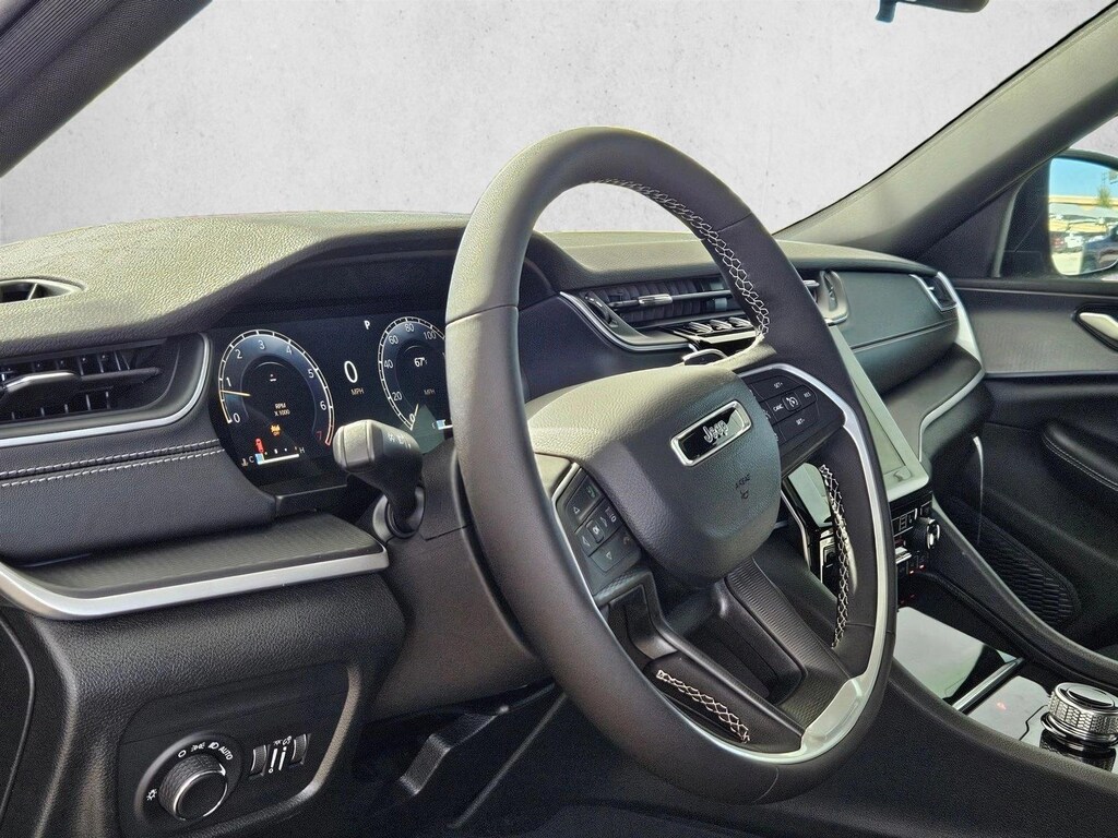 New 2025 Jeep Grand Cherokee Laredo X Sport Utility