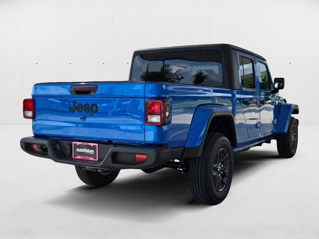 New 2025 Jeep Gladiator Sport S Crew Cab Pickup