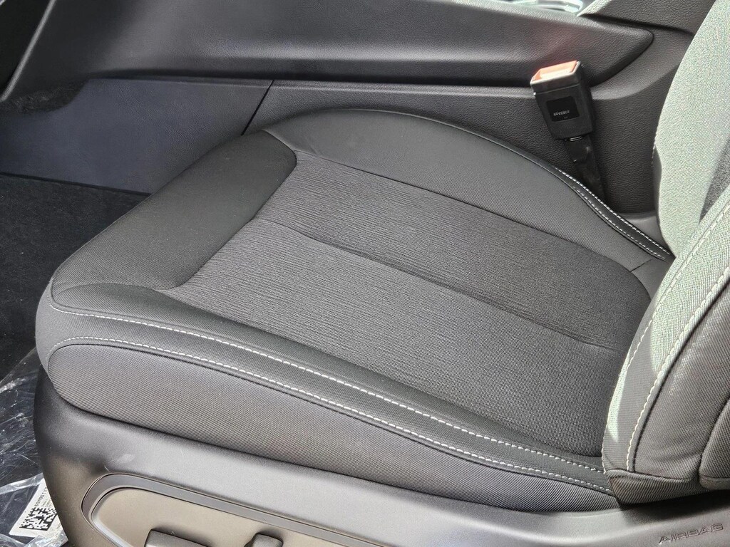 New 2025 Jeep Grand Cherokee Laredo X Sport Utility