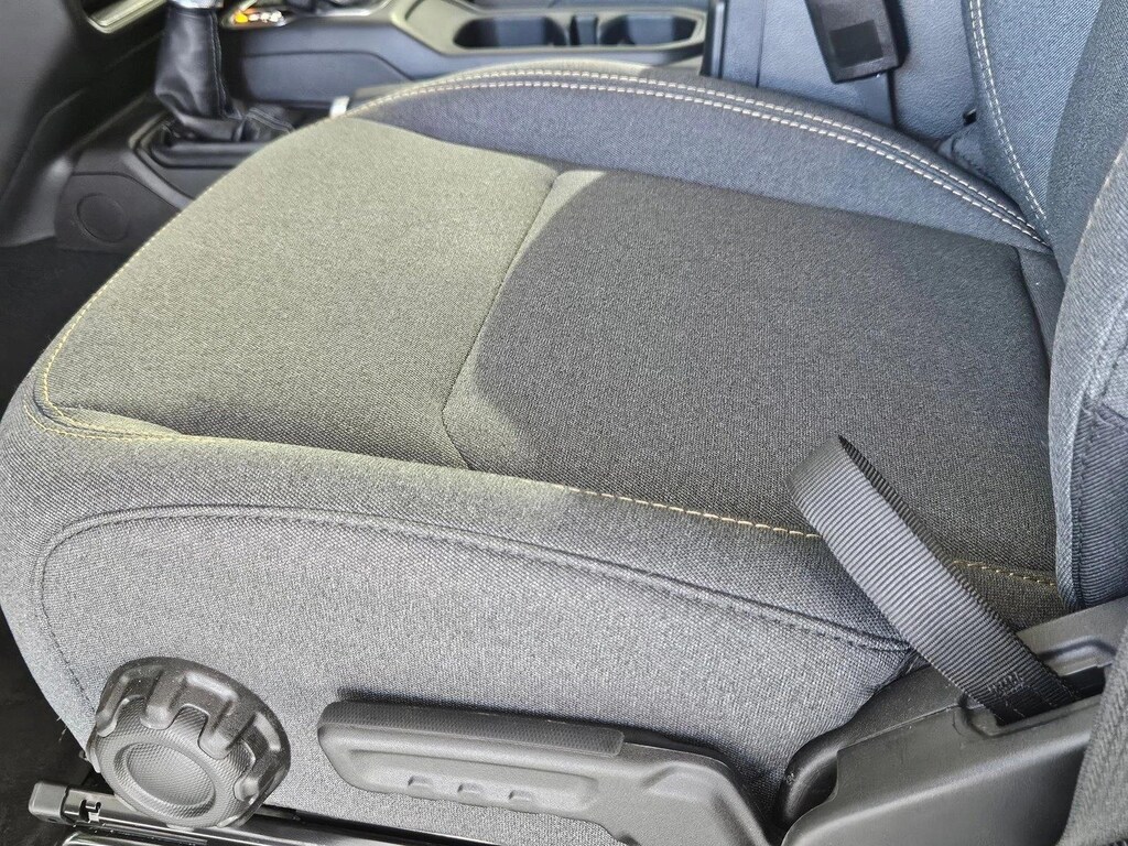 New 2026 Jeep Gladiator Sport S Crew Cab Pickup