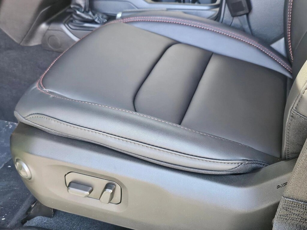 New 2026 Jeep Wrangler Rubicon X Sport Utility