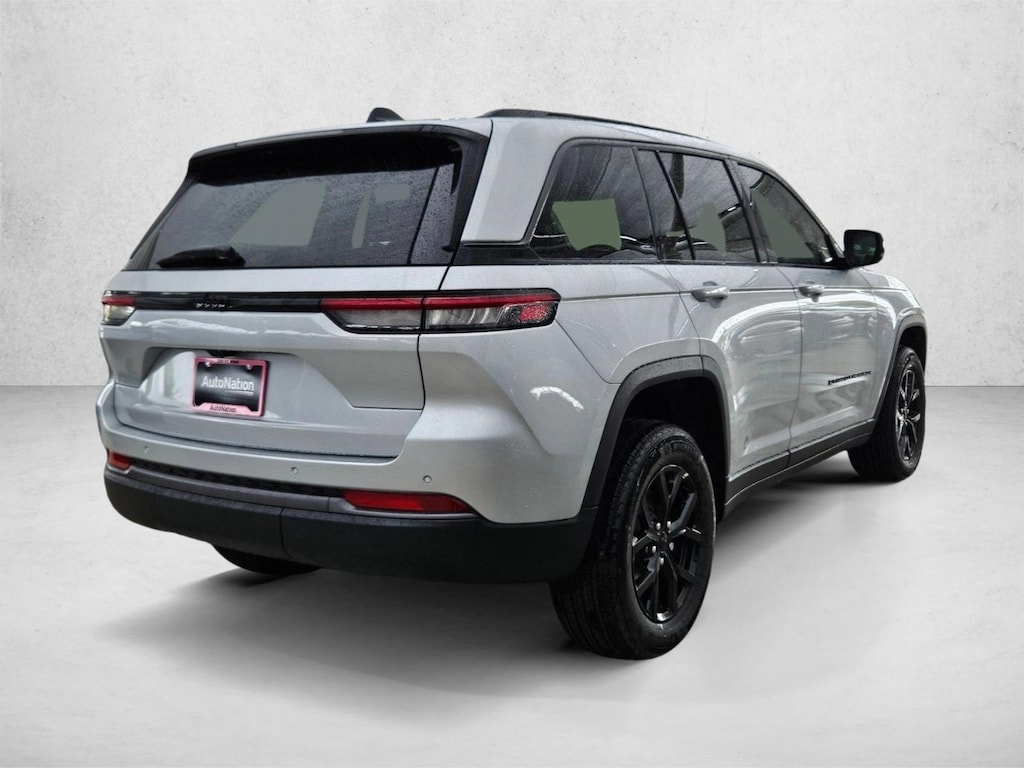 New 2026 Jeep Grand Cherokee Laredo Altitude Sport Utility