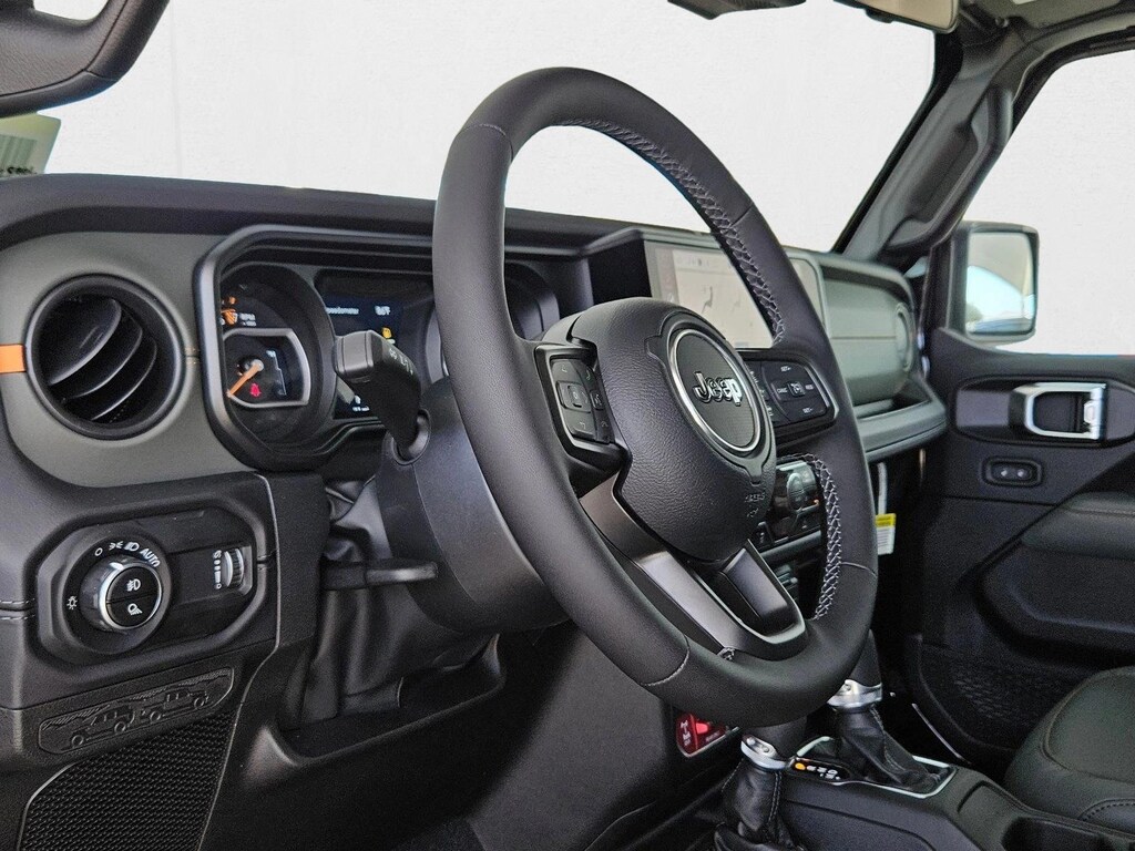 New 2025 Jeep Gladiator Mojave Crew Cab Pickup