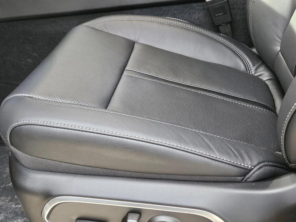 New 2026 Jeep Grand Wagoneer L Limited Altitude Sport Utility