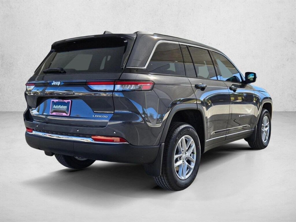 New 2025 Jeep Grand Cherokee Laredo X Sport Utility