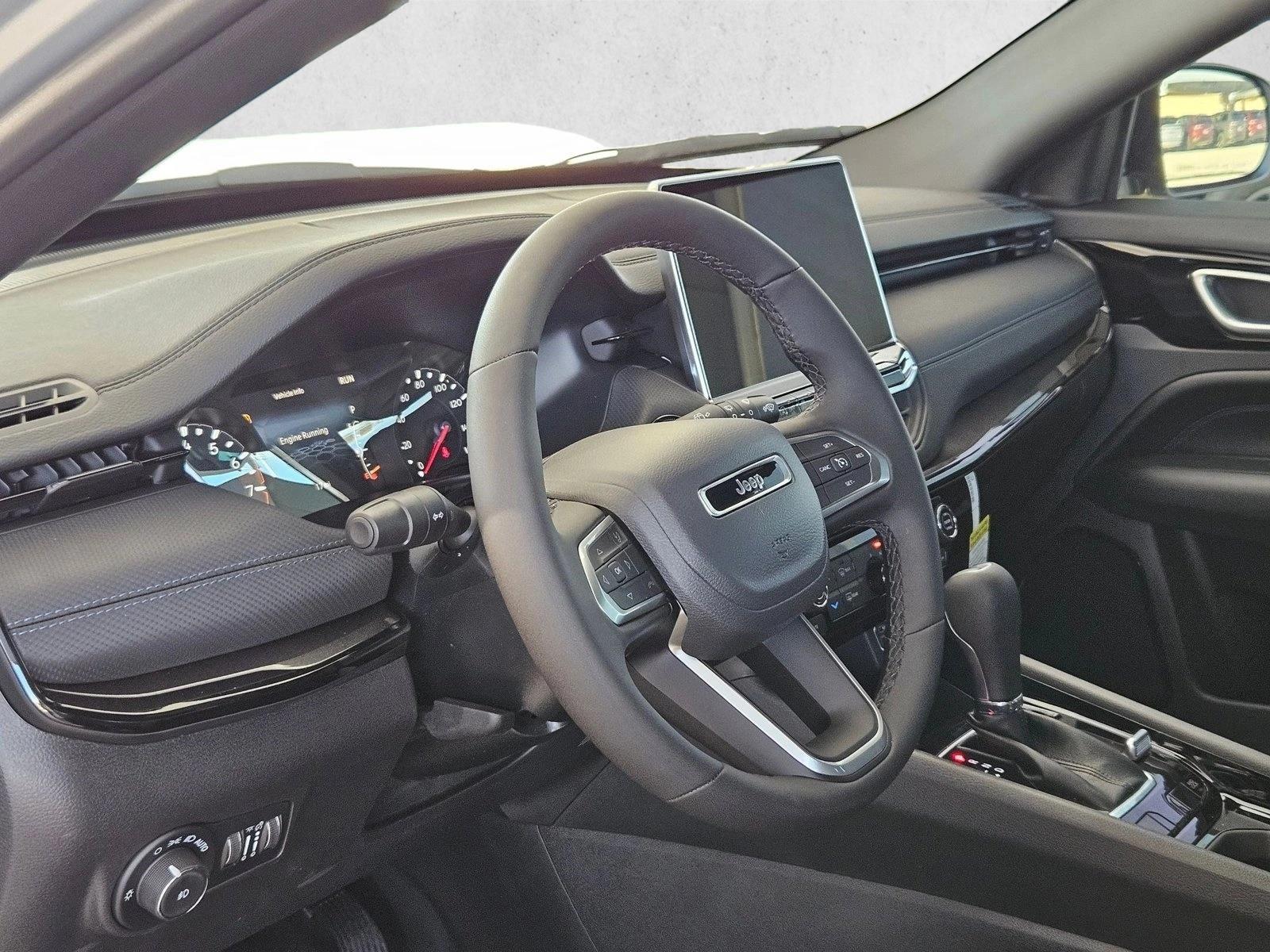 2026 Jeep Compass Latitude Altitude photo 3