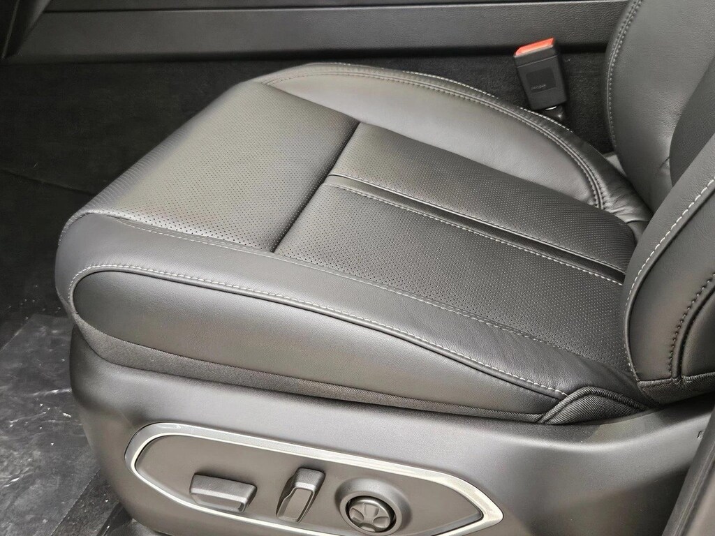 New 2026 Jeep Grand Wagoneer Limited Altitude Sport Utility