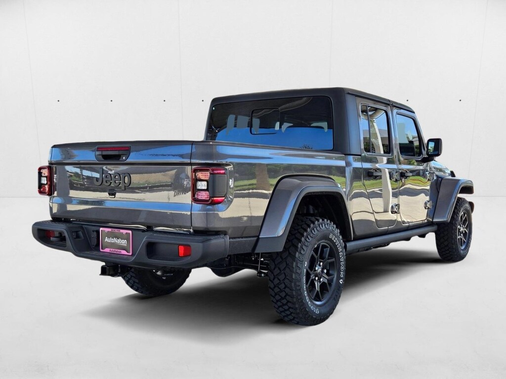 New 2025 Jeep Gladiator Willys Crew Cab Pickup