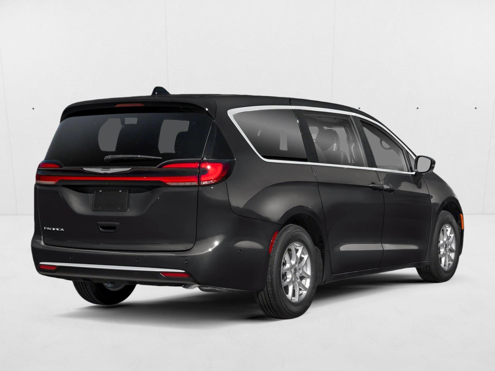 2026 Chrysler Pacifica Pinnacle photo 2