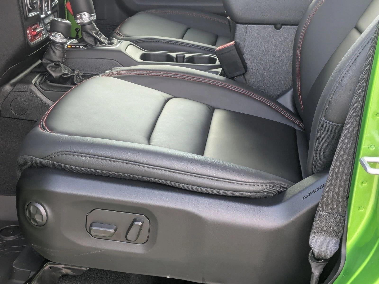 2025 Jeep Wrangler 4-Door Rubicon - Photo 4