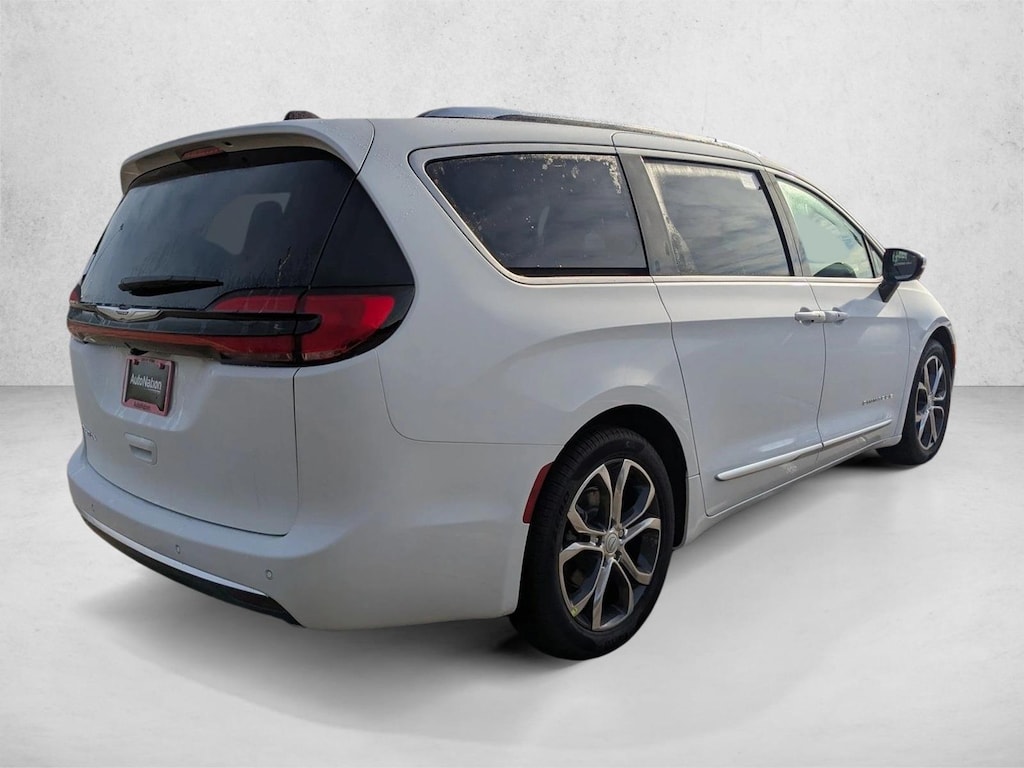 New 2026 Chrysler Pacifica Pinnacle Van Passenger Van
