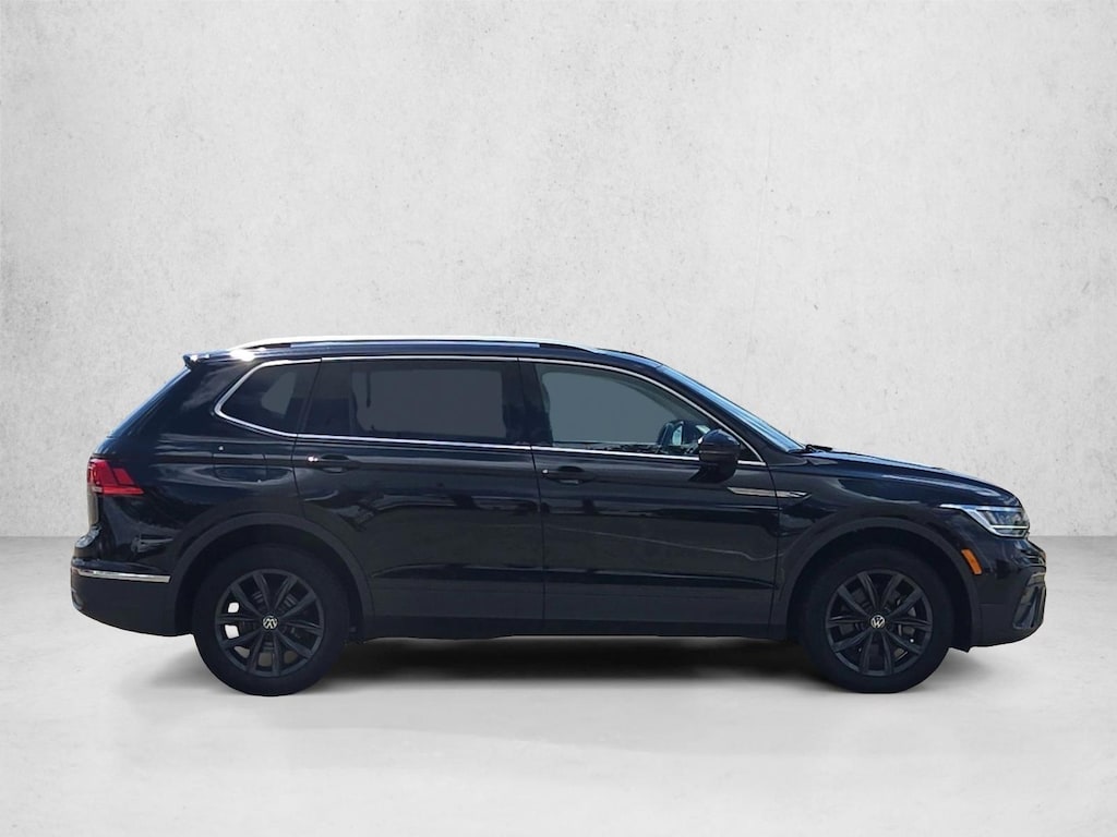 Used 2024 Volkswagen Tiguan SE Sport Utility