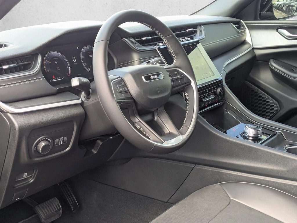 New 2025 Jeep Grand Cherokee Altitude X SUV