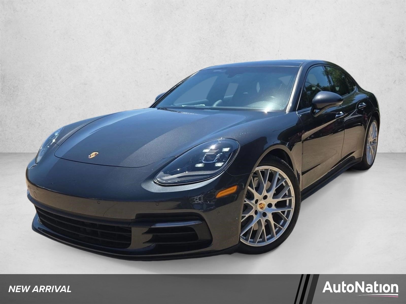2019 Porsche Panamera 4's photo