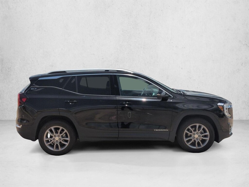 Used 2024 GMC Terrain SLT Sport Utility