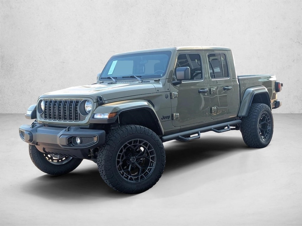 New 2025 Jeep Gladiator Nighthawk Truck Crew Cab