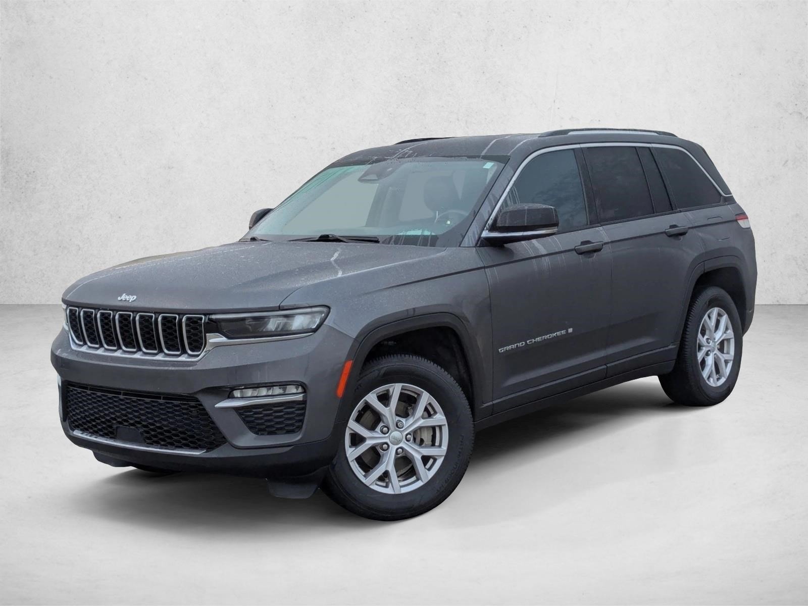 2022 Jeep Grand Cherokee Limited's photo