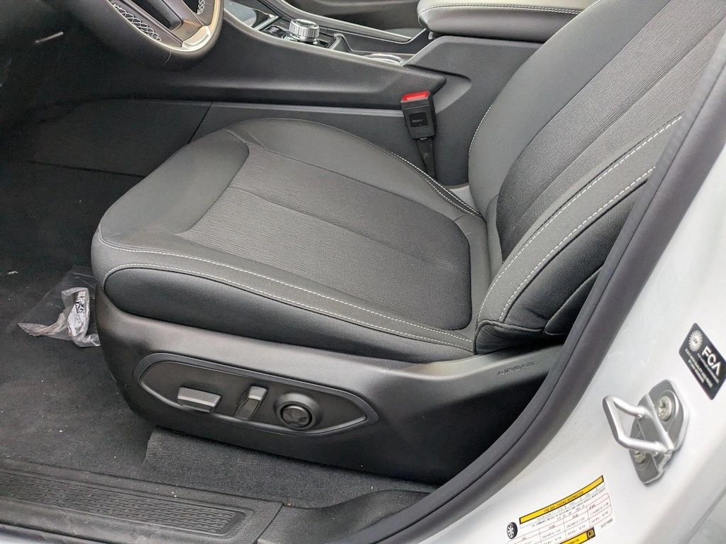 New 2025 Jeep Grand Cherokee Laredo X SUV