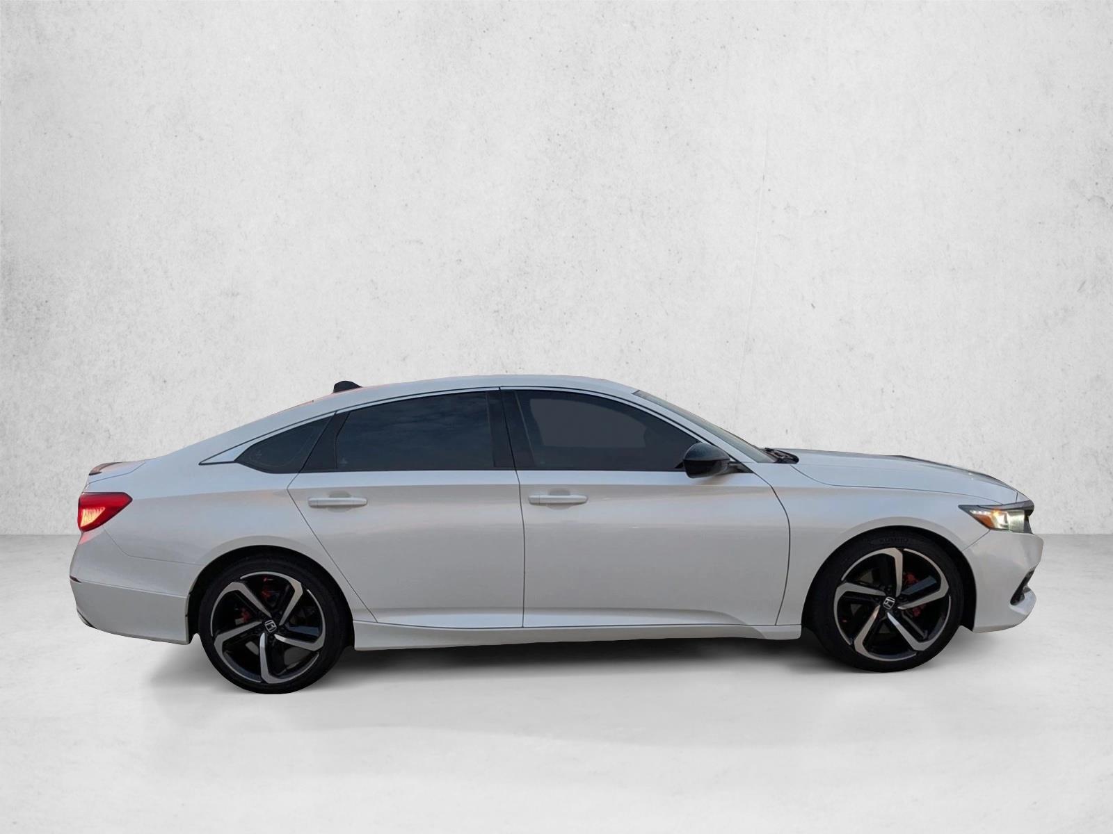 2021 Honda Accord Sport photo 4