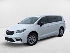 2026 Chrysler Pacifica Select Van Passenger Van