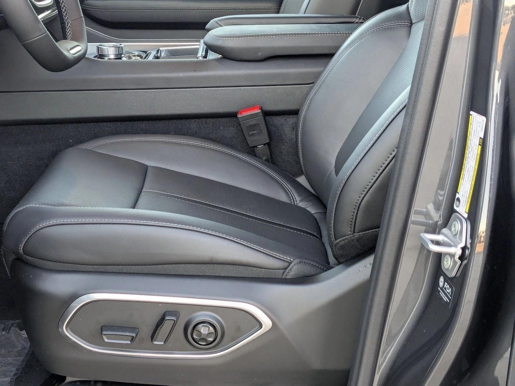 New 2025 Jeep Wagoneer Series II Overland SUV