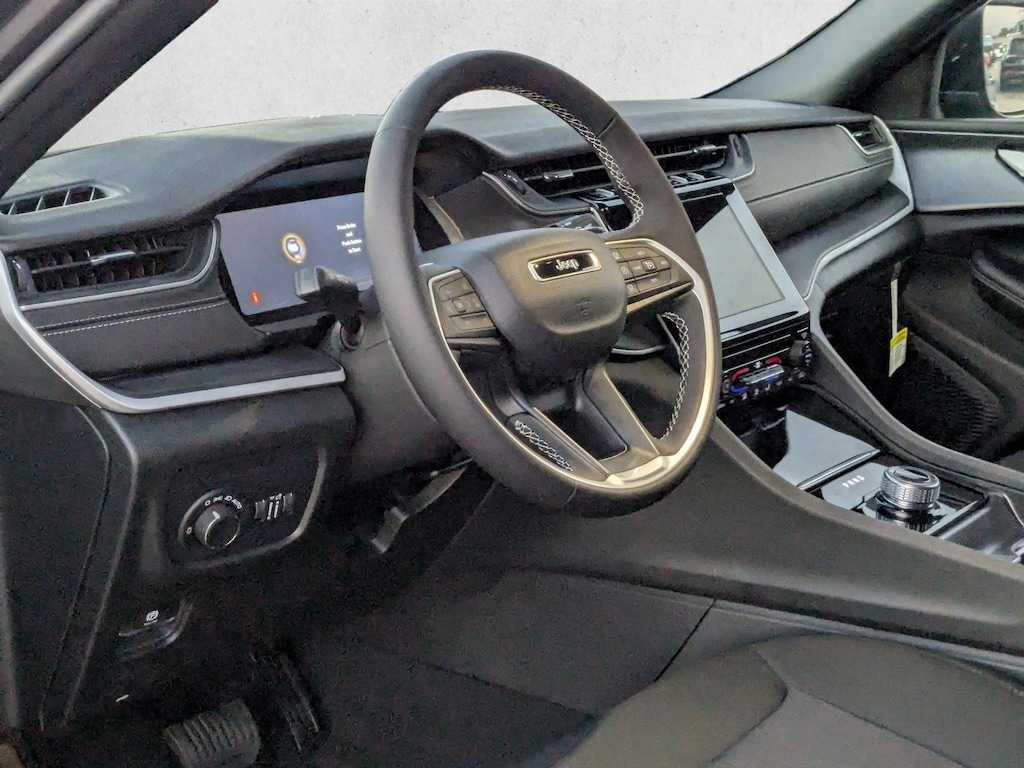 New 2025 Jeep Grand Cherokee Laredo X SUV