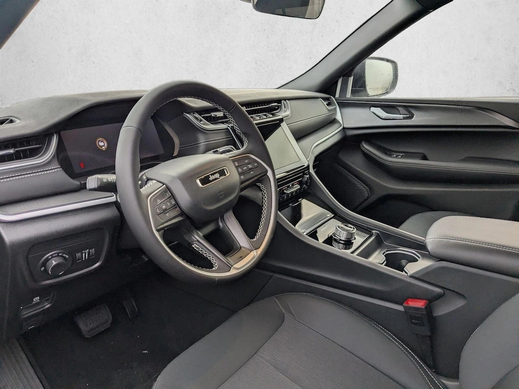 New 2025 Jeep Grand Cherokee Laredo X SUV