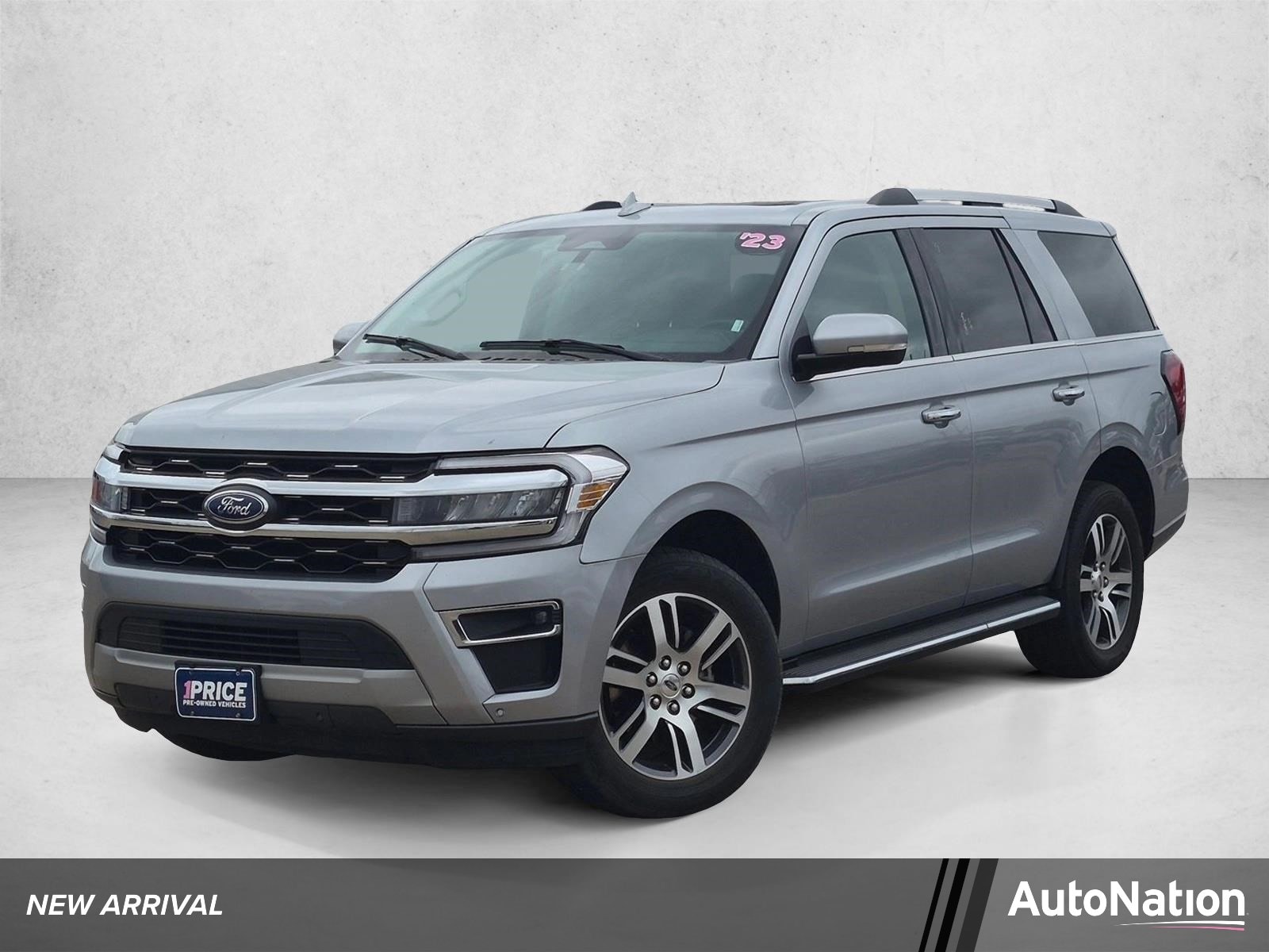2023 Ford Expedition Limited's photo