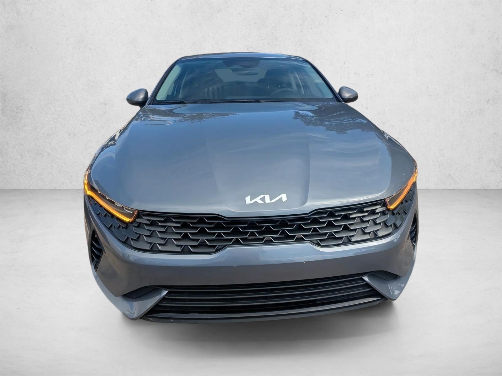 2022 Kia K5 LXS photo 2