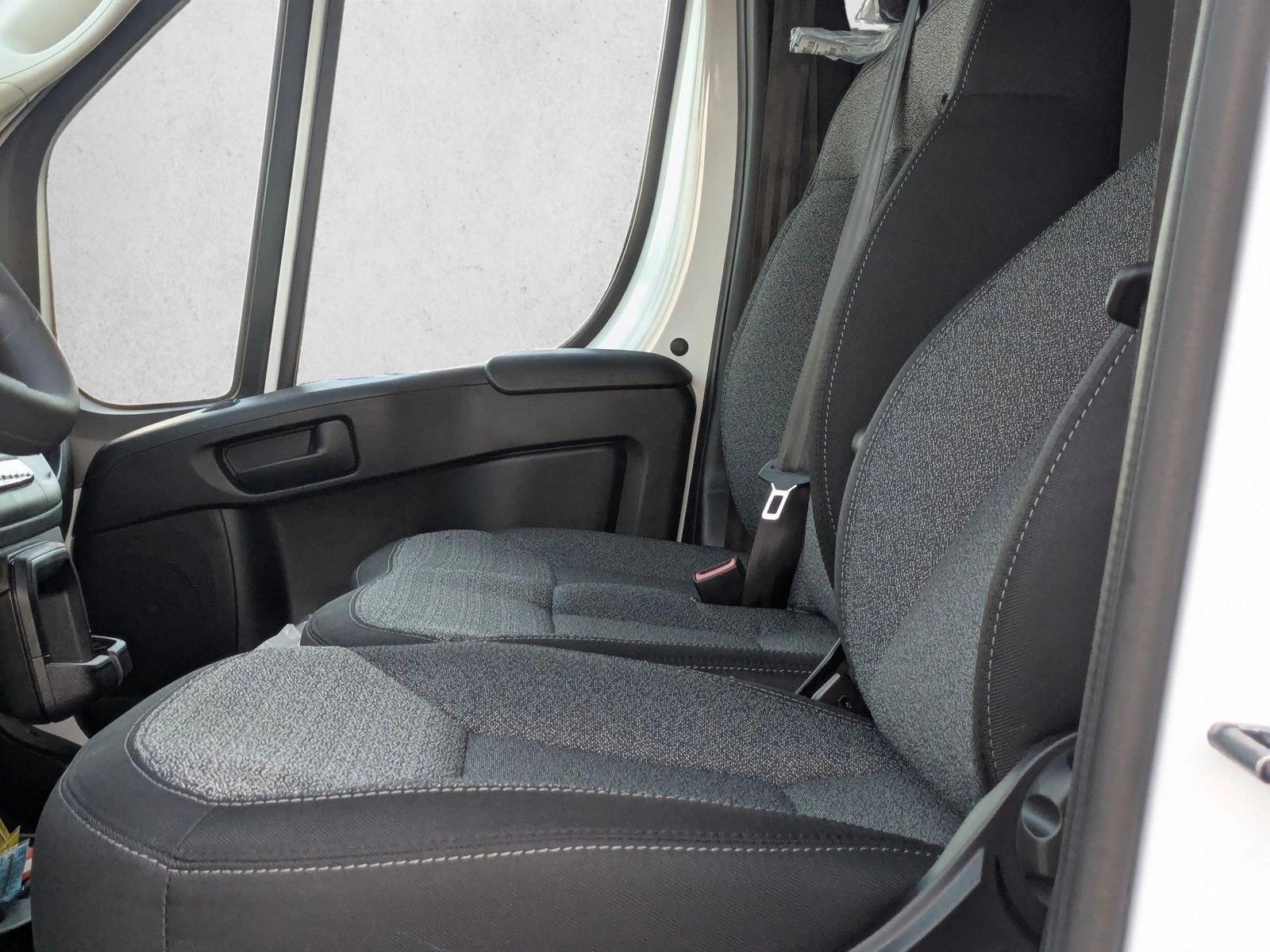 2026 Ram ProMaster 2500 photo 3