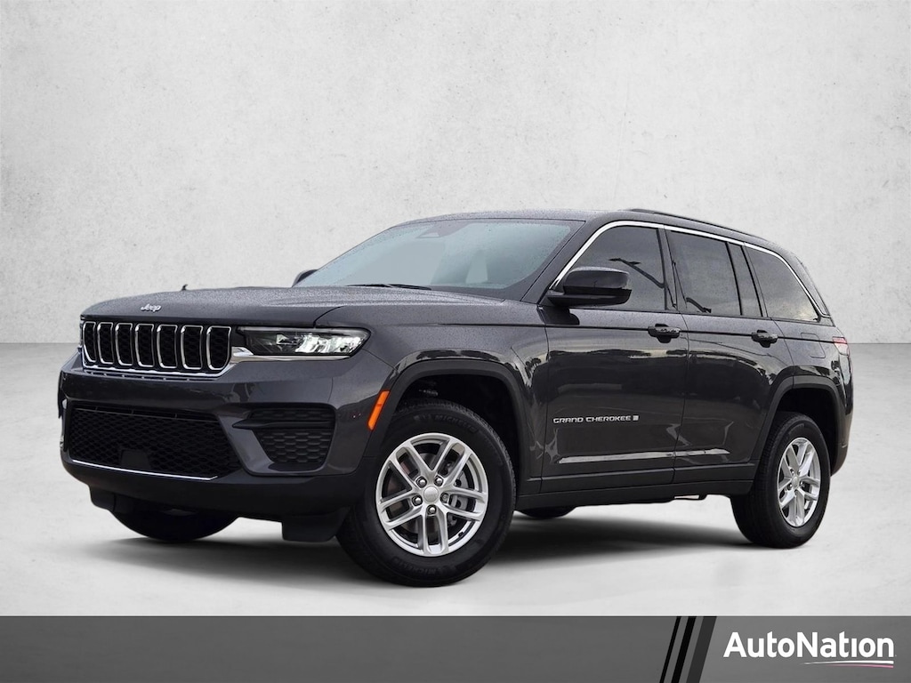 New 2026 Jeep Grand Cherokee Laredo SUV