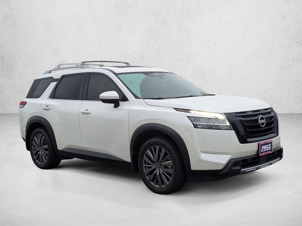 Used 2024 Nissan Pathfinder SL Sport Utility