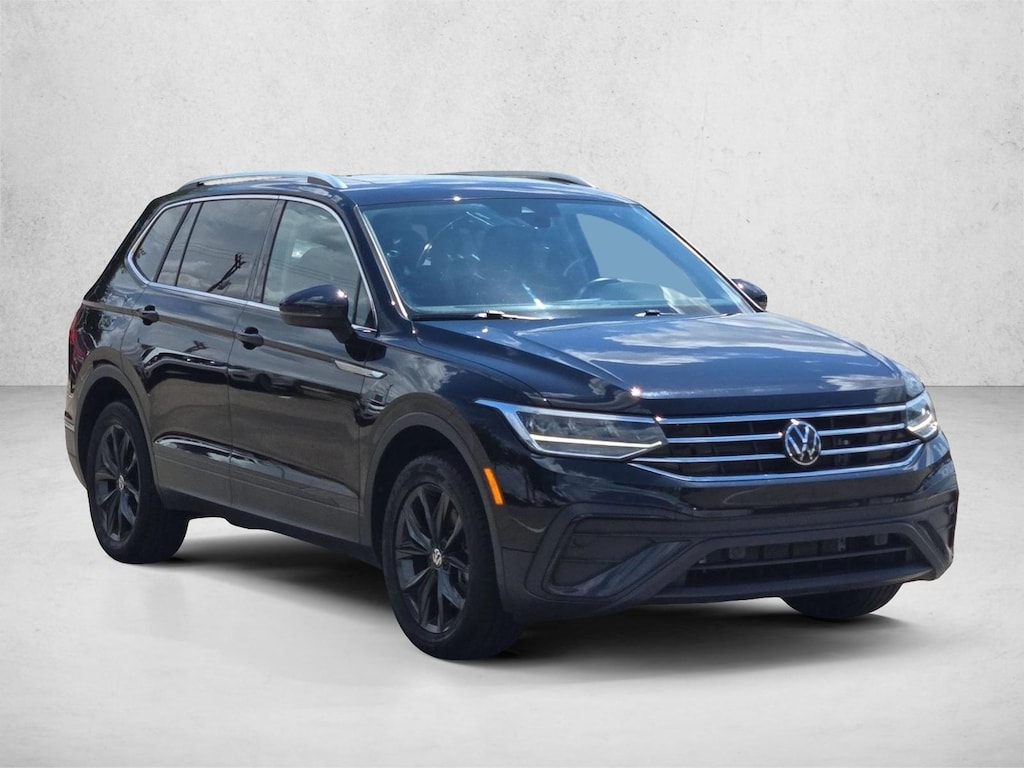 Used 2024 Volkswagen Tiguan SE Sport Utility