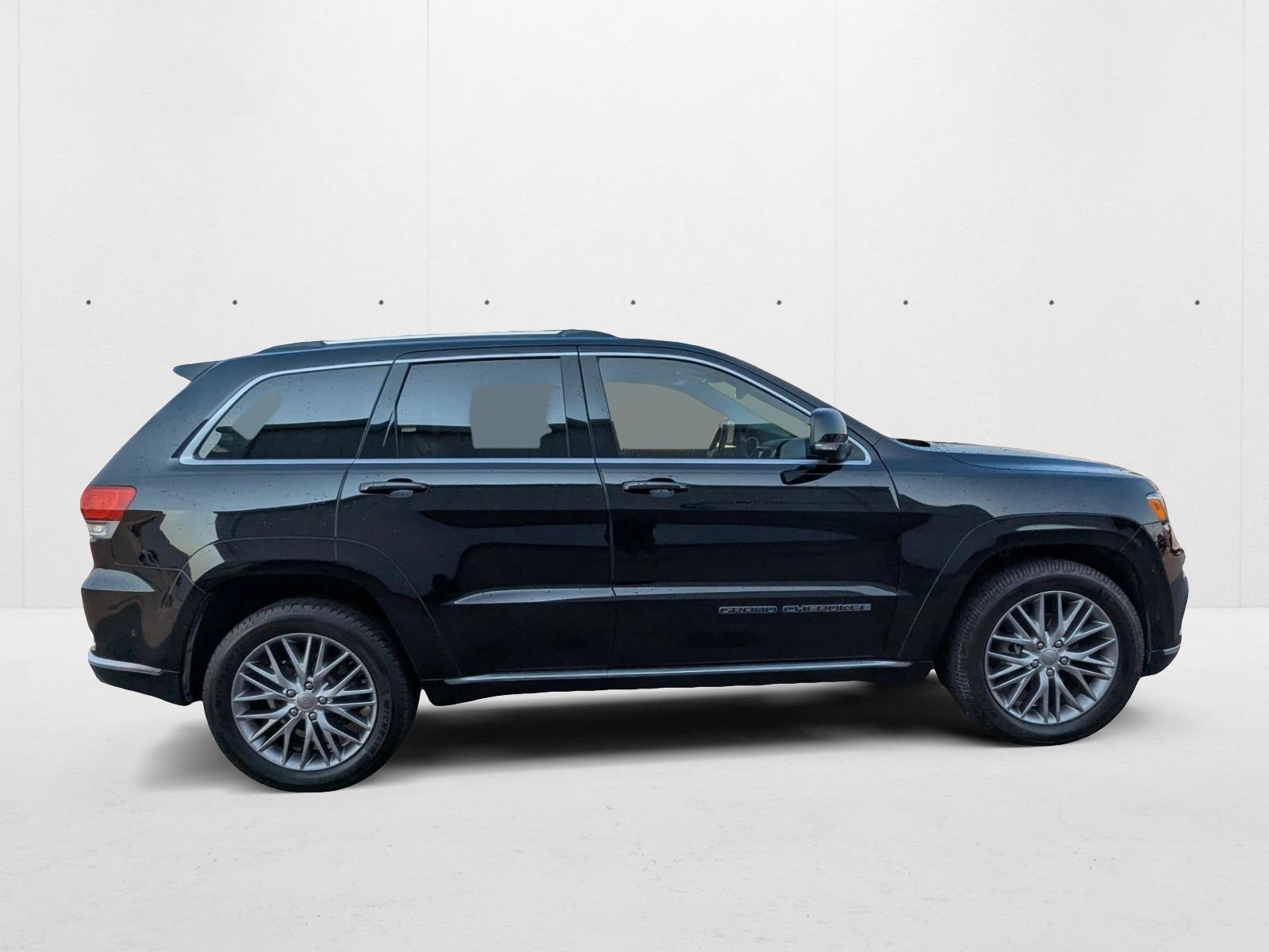 2017 Jeep Grand Cherokee Summit Sport photo 4