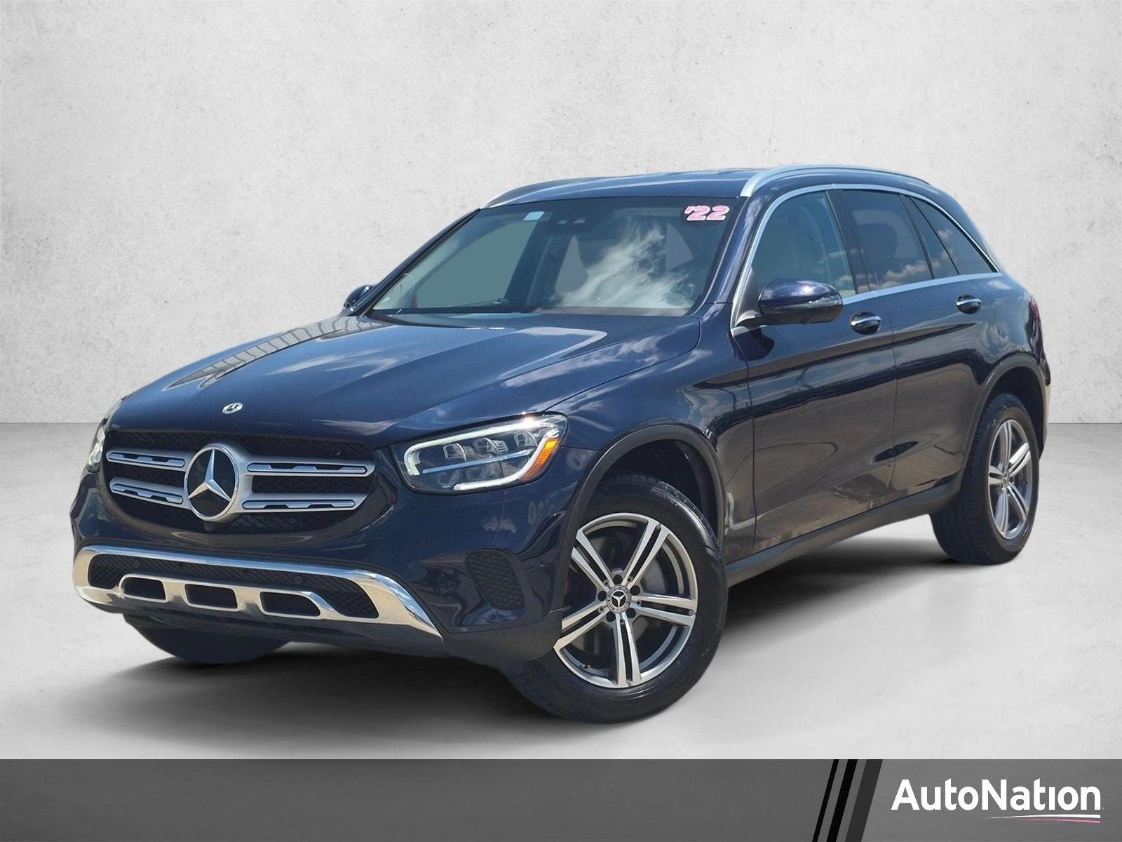 2022 Mercedes-Benz GLC GLC 300's photo