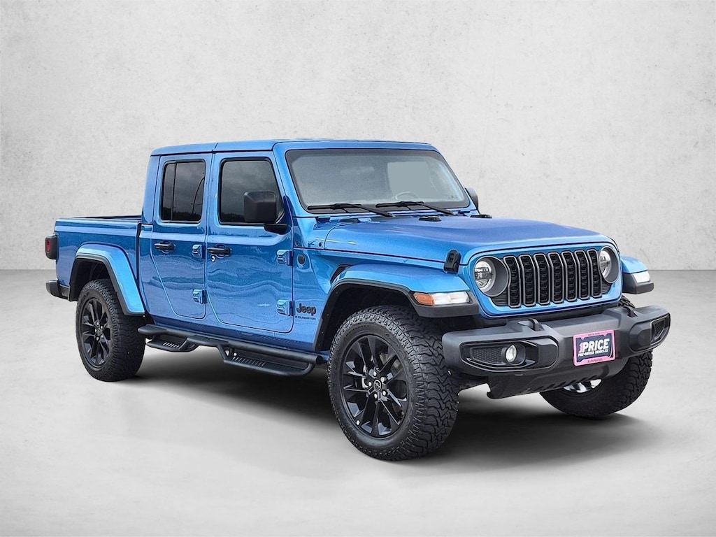 Certified 2025 Jeep Gladiator Nighthawk Crew Cab Pickup