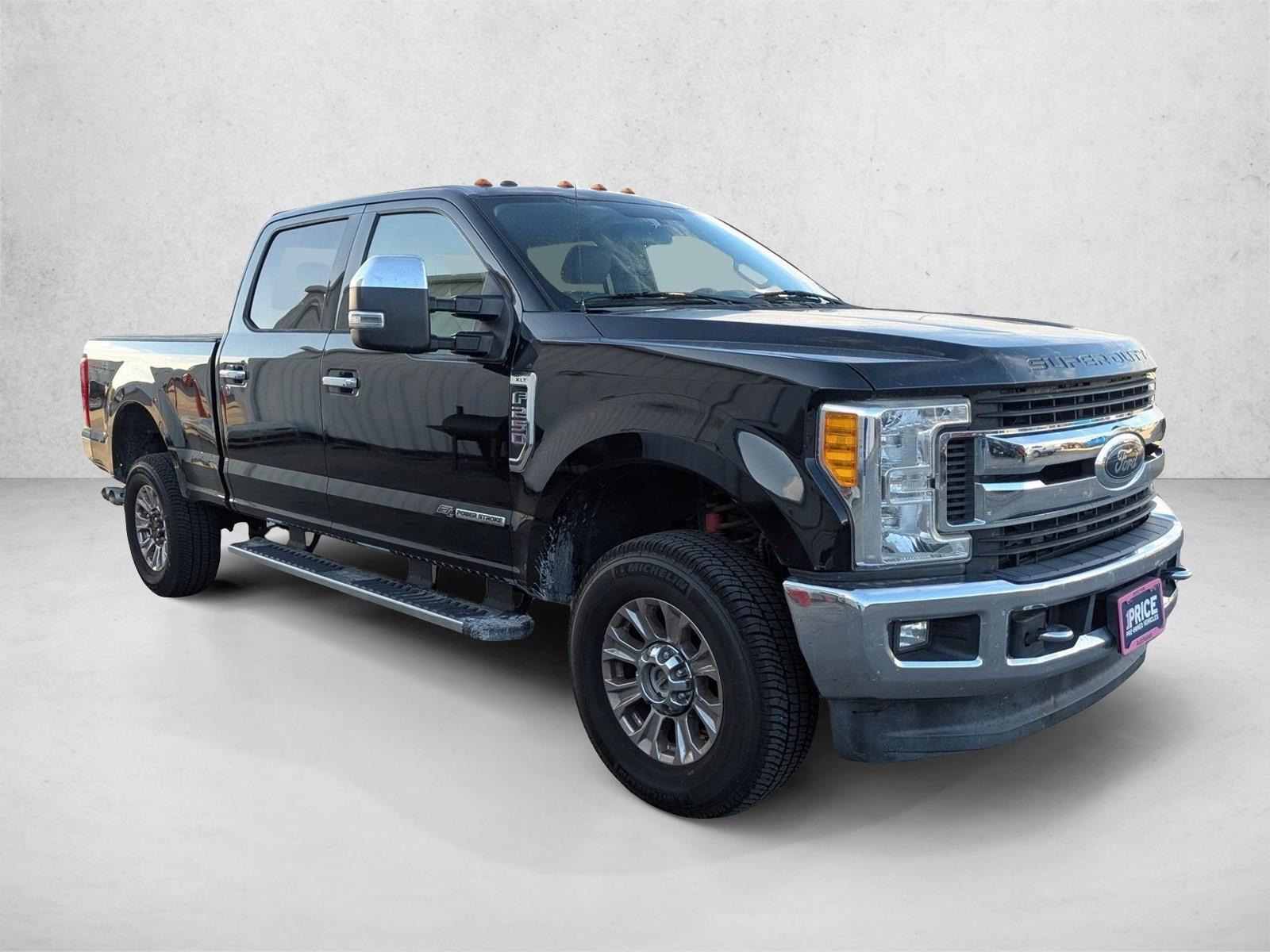 2017 Ford F-250 XLT photo 3