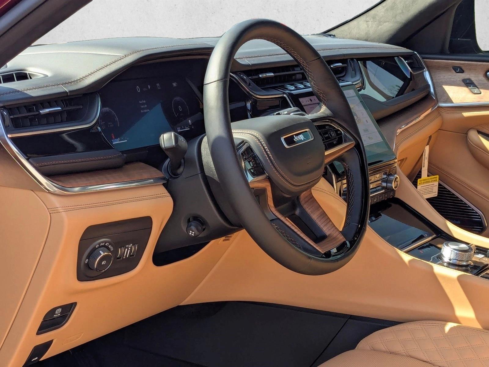 2025 Jeep Grand Cherokee L Summit Reserve photo 4